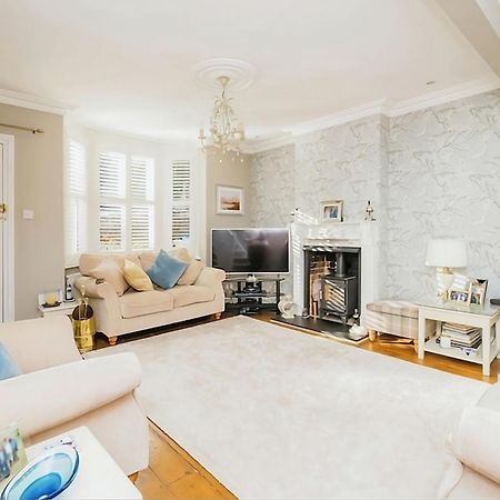 3 Bedroom Cottage In Sunninghill, Ascot Buitenkant foto