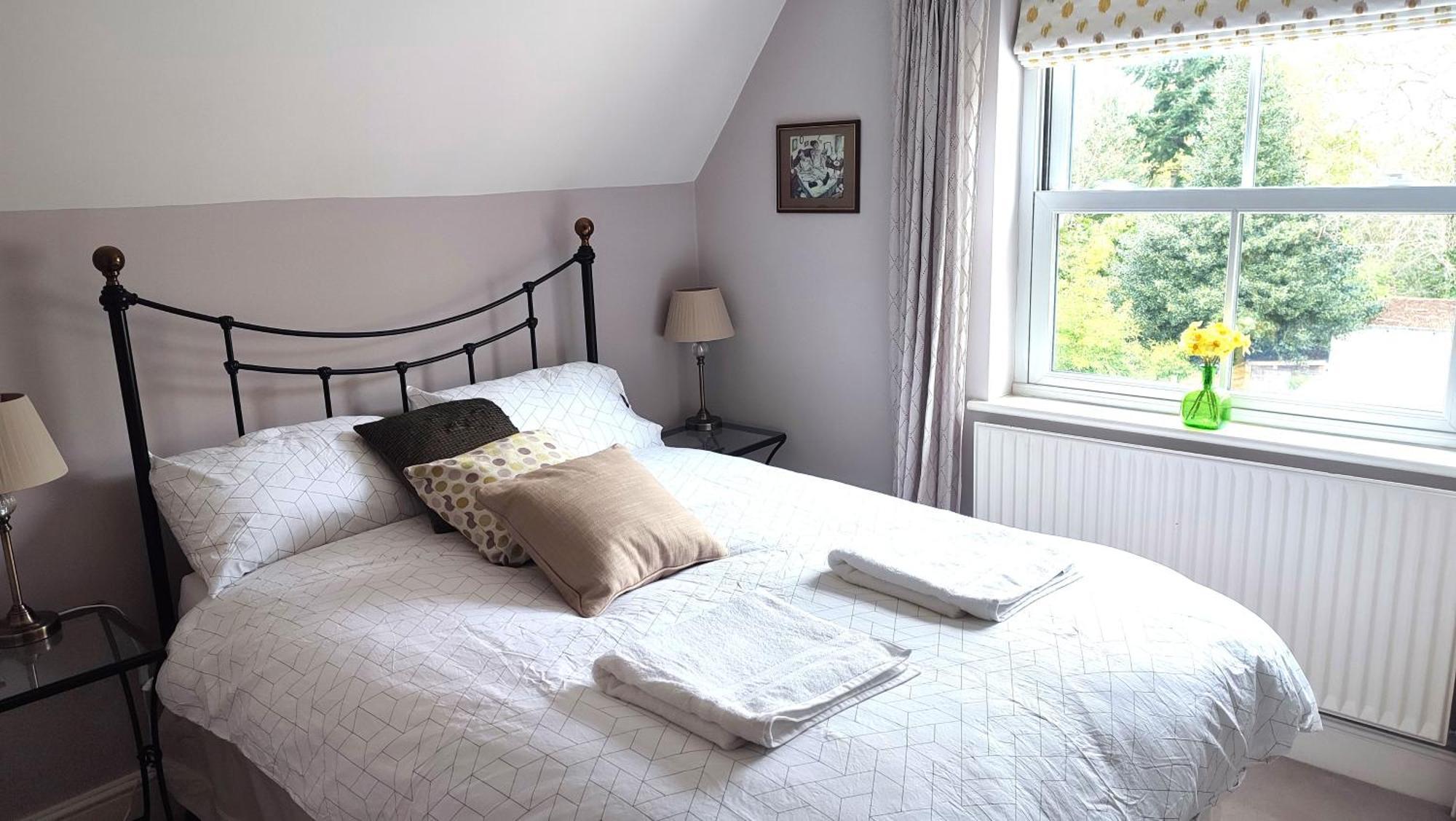 3 Bedroom Cottage In Sunninghill, Ascot Buitenkant foto
