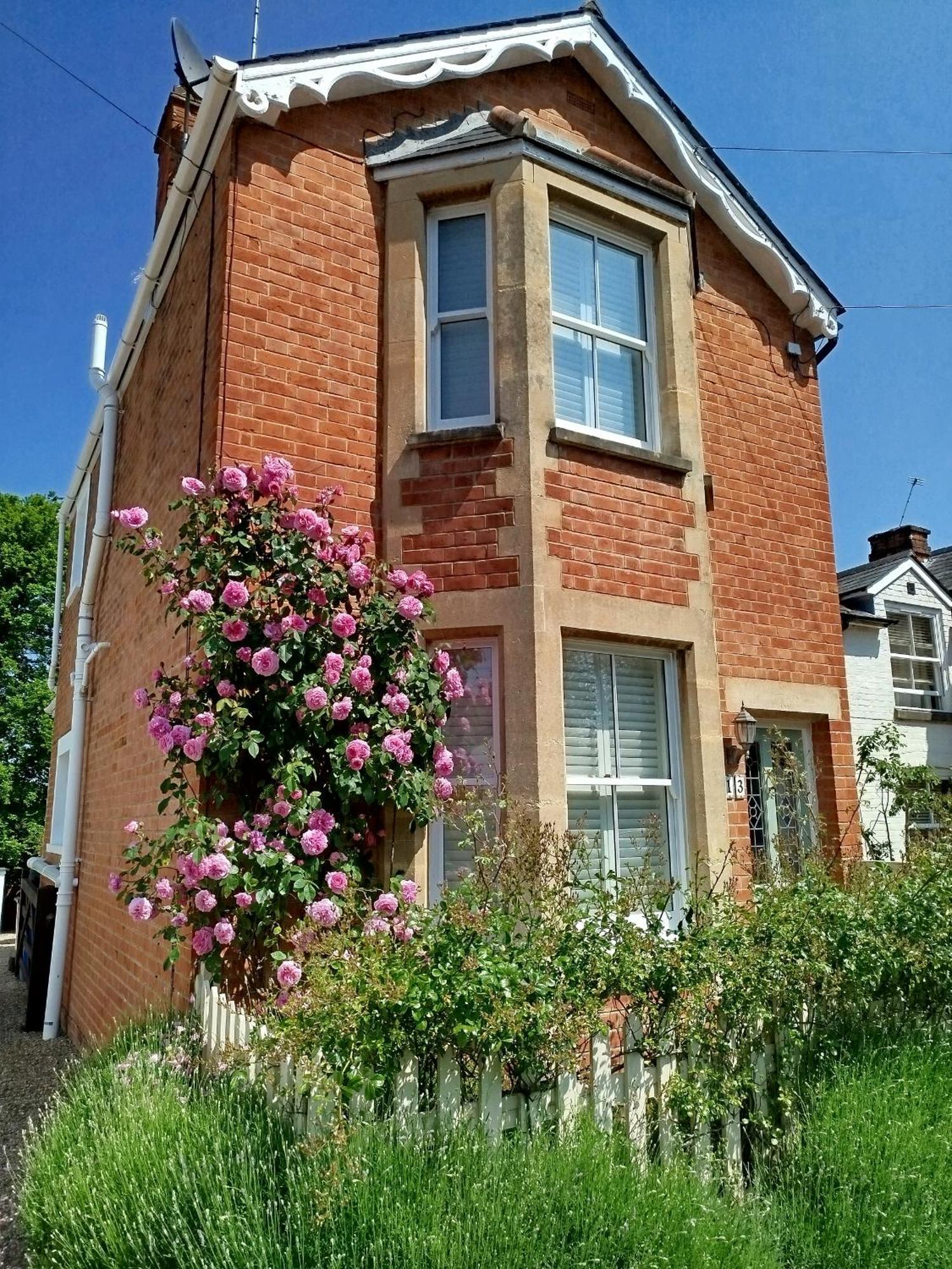 3 Bedroom Cottage In Sunninghill, Ascot Buitenkant foto